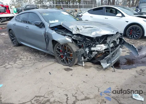 2025 BMW M8 Gran Coupe Competition z USA, uszkodzony, nr VIN WBSGV0C06SCU79322